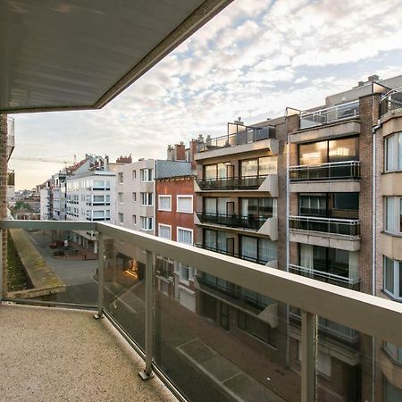 Yellow Knokke-Heist Dış mekan fotoğraf