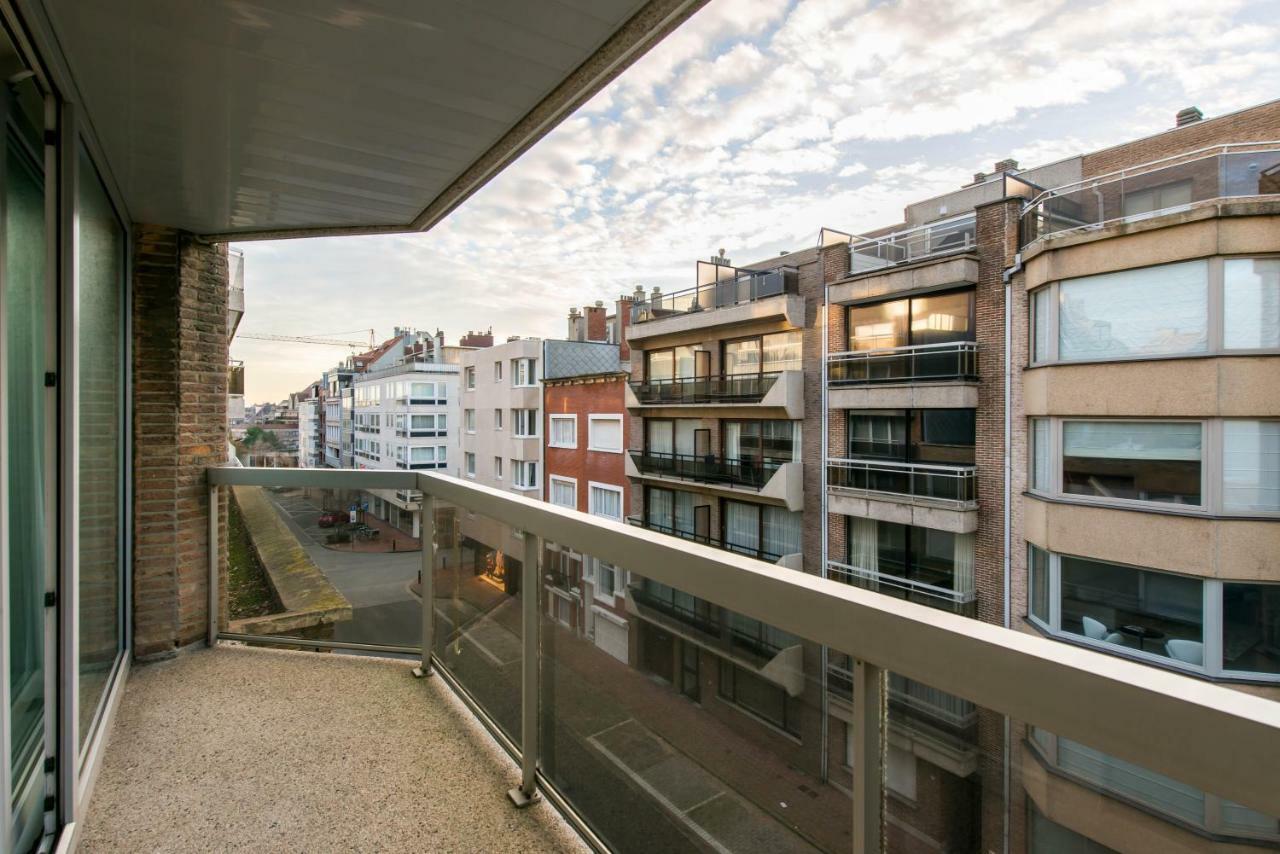 Yellow Knokke-Heist Dış mekan fotoğraf